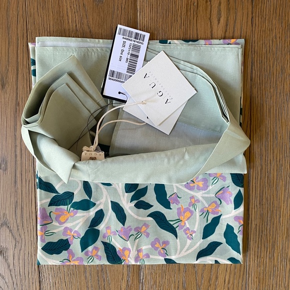 Agua by Agua Bendita Lavanda Cotton & Silk Blend Pareo and swimsuit in size M. - Picture 9 of 14